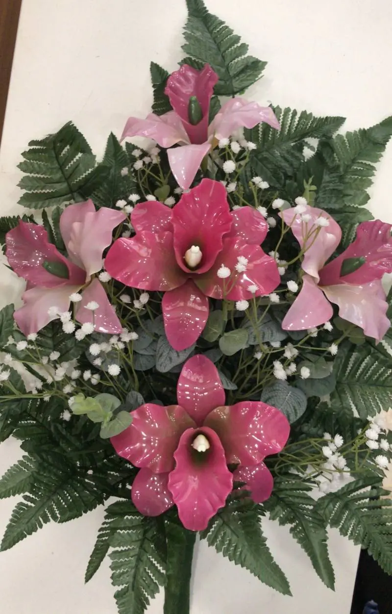 Composizioni fiori per tombe: un omaggio delicato e significativo - Che fiori si mettono sulle tombe composizioni fiori per tombe - Che fiori si mettono sulle tombe