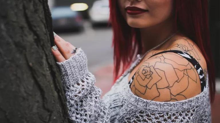 Il significato dei tatuaggi con fiori di ciliegio - Che significato ha la rosa tatuata fiori di ciliegio tattoo - Che significato ha la rosa tatuata