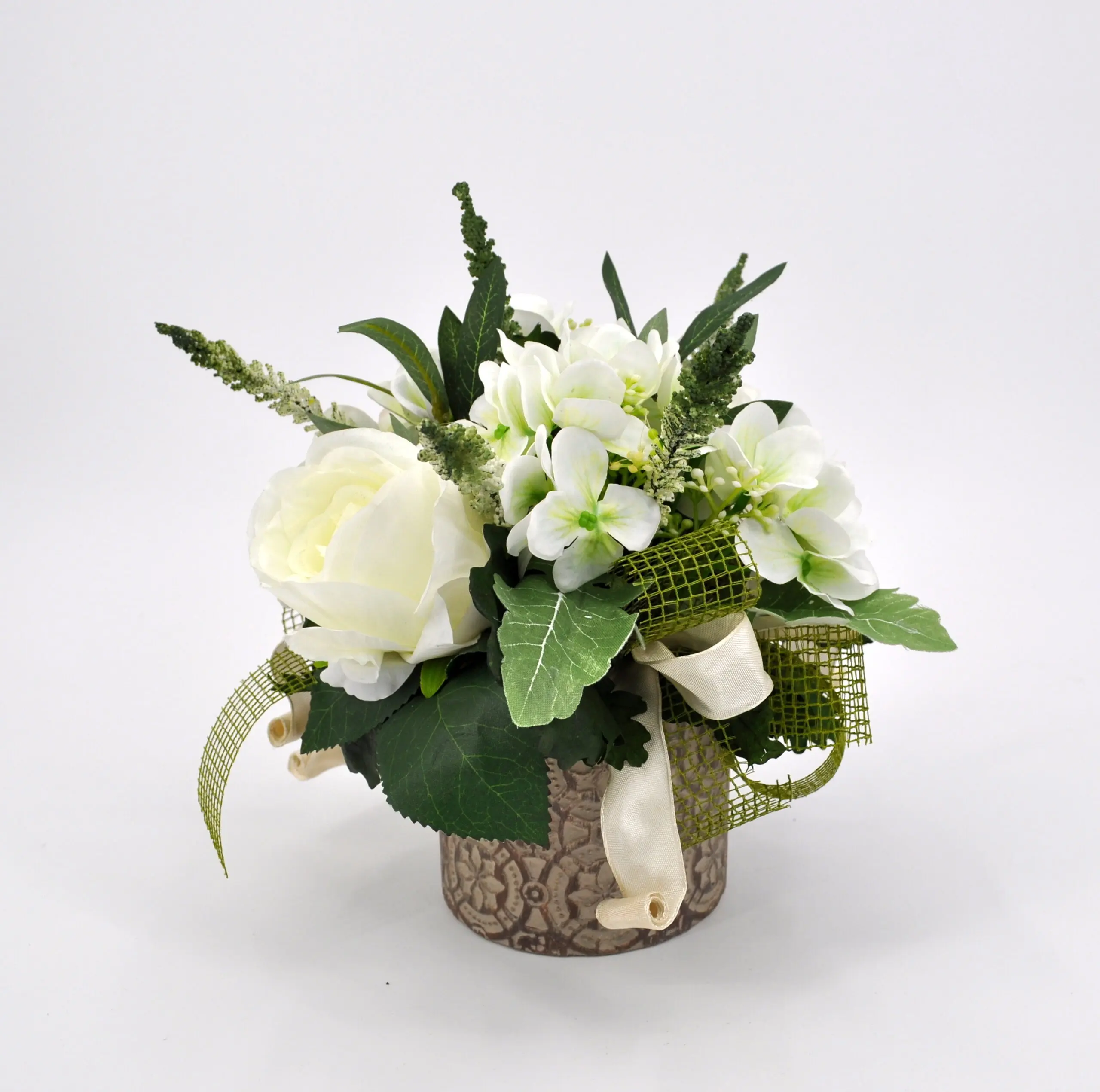 Composizioni Fiori Finti: La Soluzione Perfetta per un Omaggio Duraturo - Come disporre i fiori recisi nei vasi al cimitero composizioni fiori finti - Come disporre i fiori recisi nei vasi al cimitero