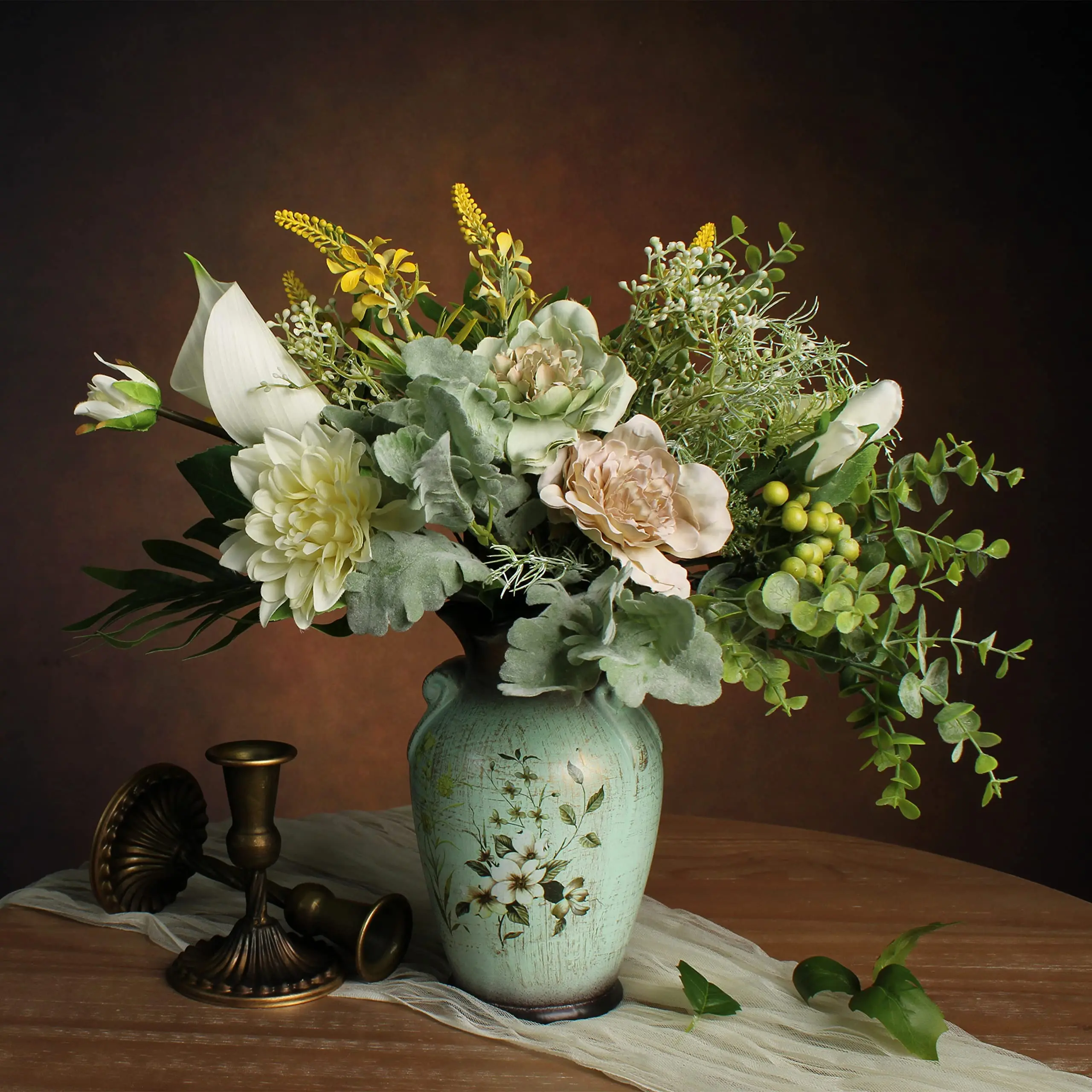 Vasi con fiori finti moderni: idee per decorare