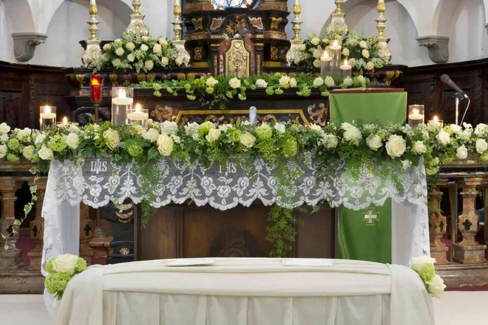 fiori matrimonio chiesa altare - Quali sono i fiori più adatti per un matrimonio