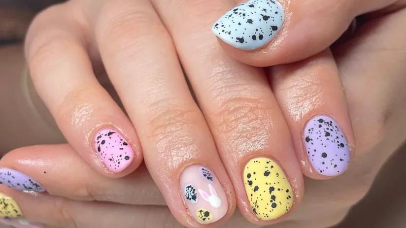 primavera unghie fiori - Che colore fare le unghie ad aprile