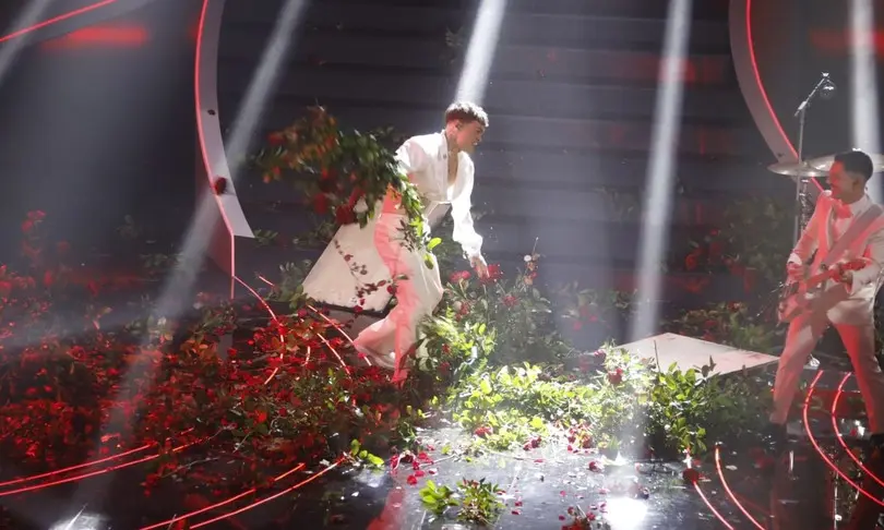 Blanco spacca fiori Sanremo: la verità sulla performance al Festival di Sanremo 2023 - Che cosa è successo a Sanremo con Blanco video blanco spacca fiori sanremo - Che cosa è successo a Sanremo con Blanco video