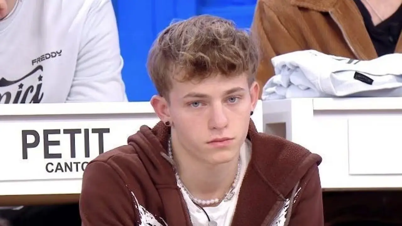 Elia Fiore: il ballerino eliminato da Amici - Chi è Simone il ballerino di Amici elia fiore - Chi è Simone il ballerino di Amici