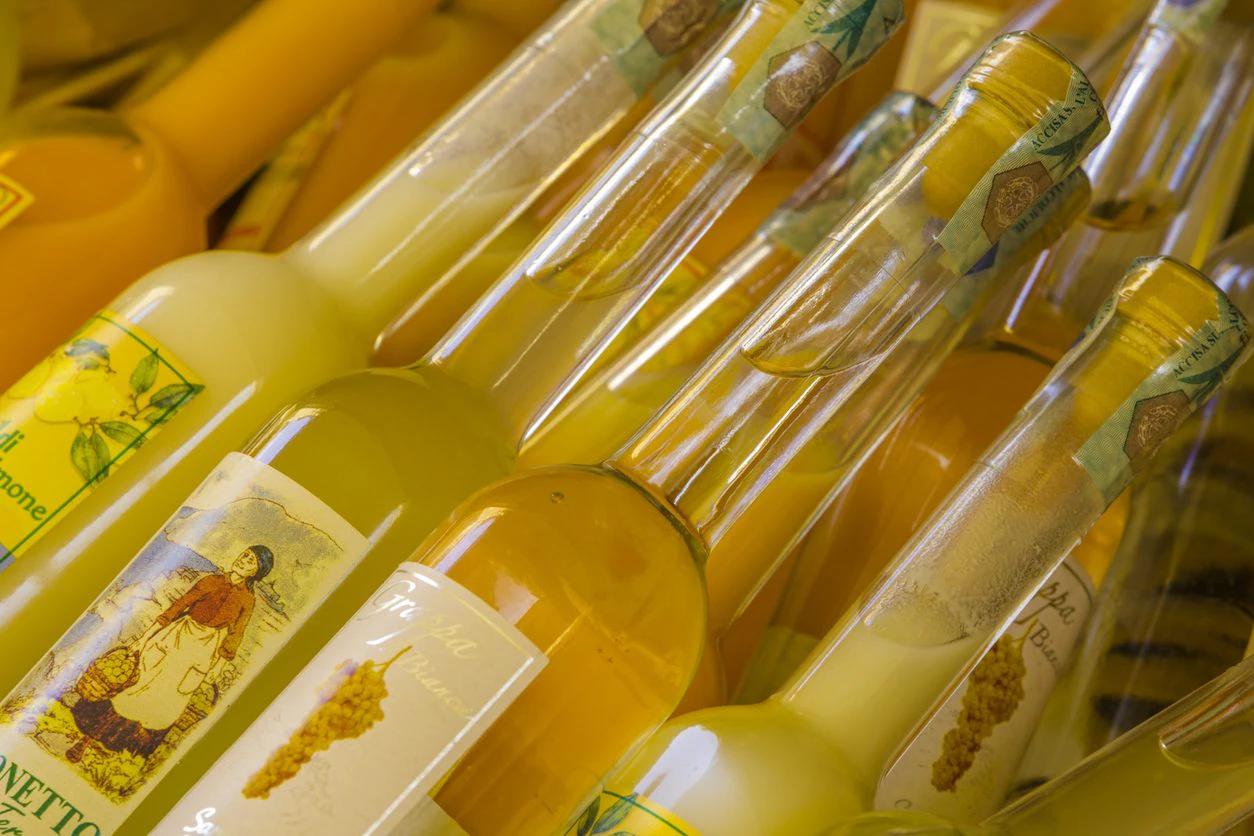 Fior di Limoncello: Il Limoncello di Alta Qualità - Come capire se il limoncello è buono fior di limoncello - Come capire se il limoncello è buono