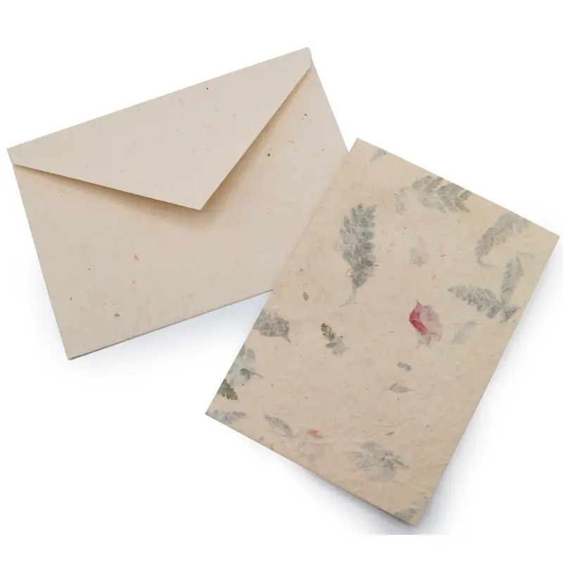 Carta di riso con fiori pressati: un tocco floreale per le tue creazioni - Come incollare la carta di riso su cartoncino carta di riso con fiori pressati - Come incollare la carta di riso su cartoncino