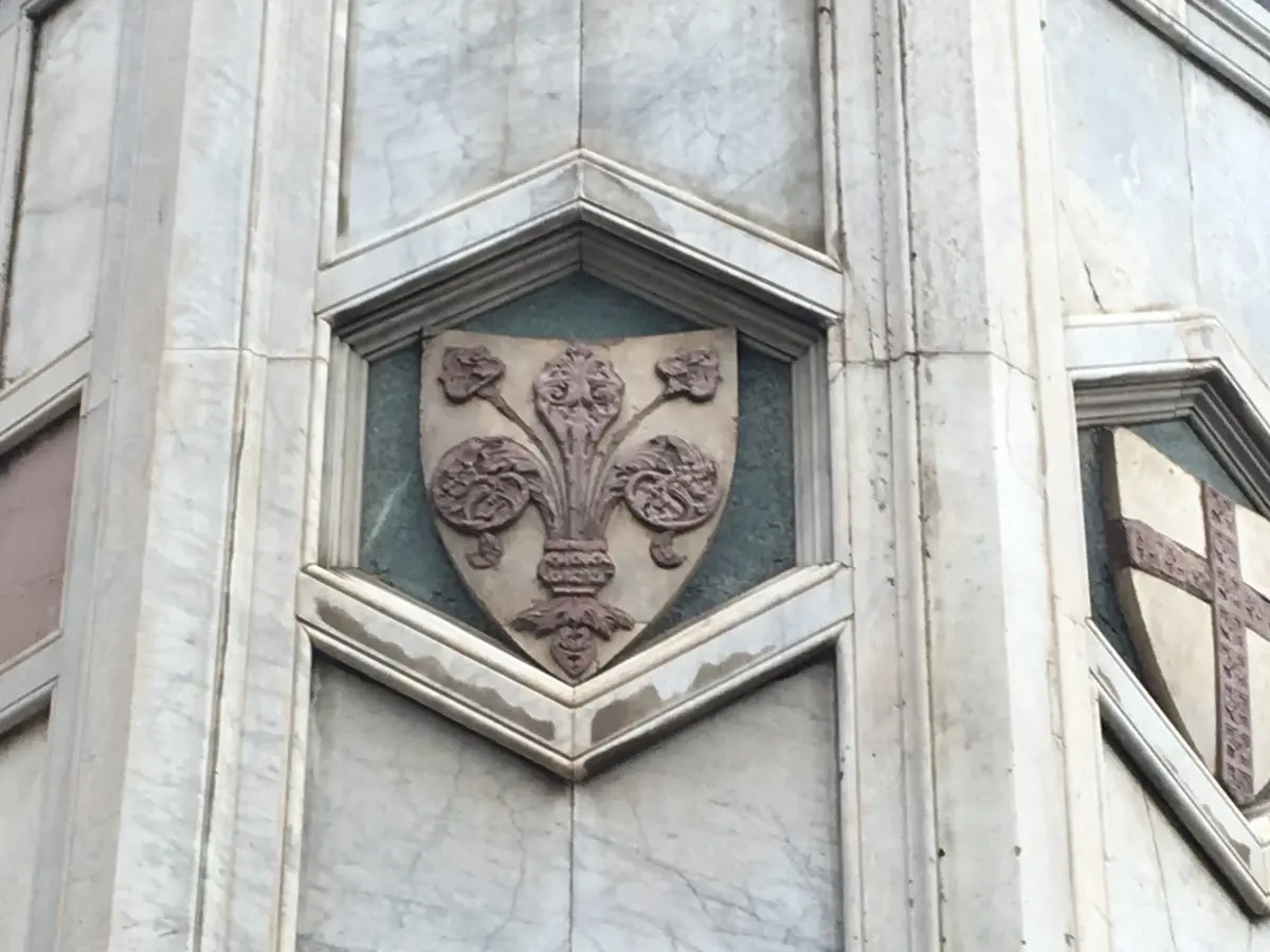 il fiore nello stemma di firenze - Come nasce il giglio di Firenze