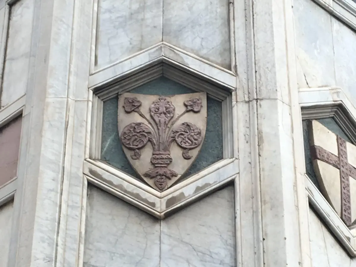 Il fiore nello stemma di Firenze - Come nasce il giglio di Firenze il fiore nello stemma di firenze - Come nasce il giglio di Firenze
