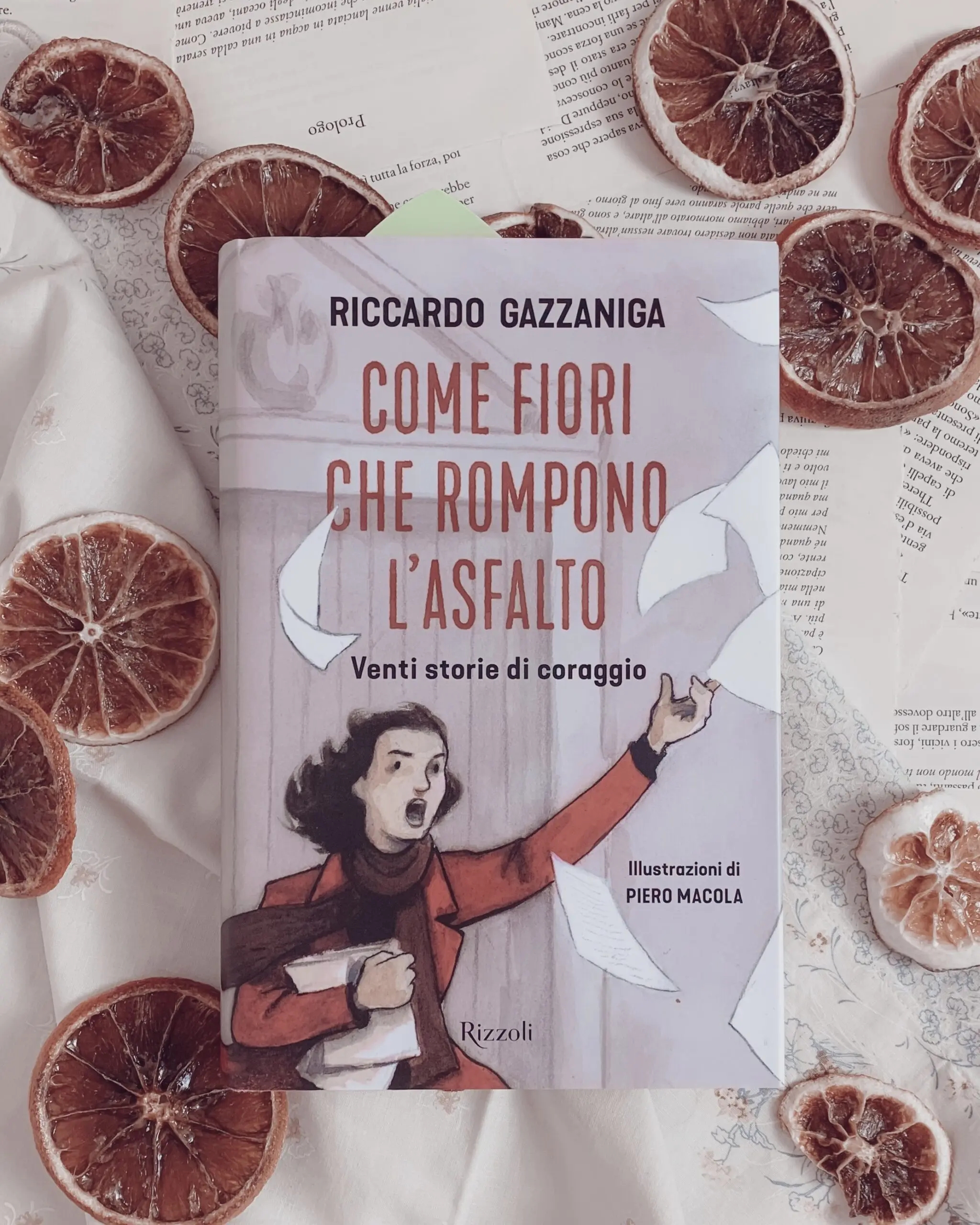 Come fiori che rompono l'asfalto: Storie di coraggio e resilienza - Come rose che bucano l'asfalto come fiori che rompono l'asfalto - Come rose che bucano l'asfalto