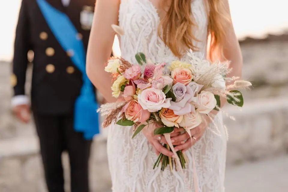 Mazzo di fiori sposa: il tocco floreale perfetto per il giorno del matrimonio - Come si chiama il mazzo di fiori che lancia la sposa mazzo fiori sposa - Come si chiama il mazzo di fiori che lancia la sposa