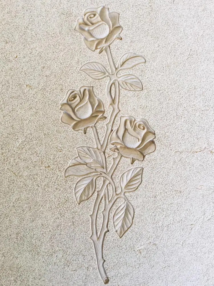 Fiori incisi su marmo: la bellezza scolpita nella pietra - Come si incide il marmo fiori incisi su marmo - Come si incide il marmo