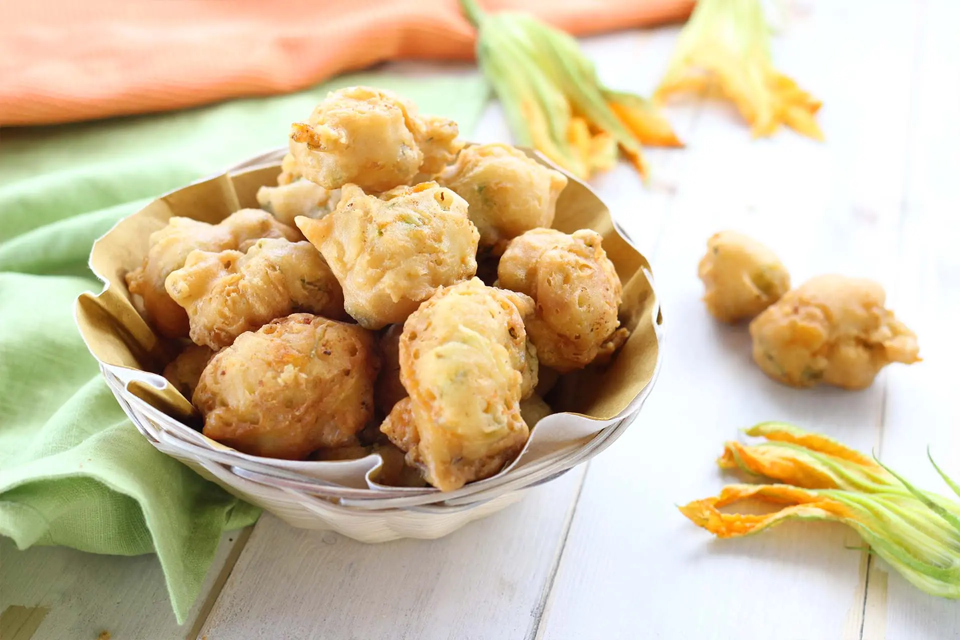 Frittelle di fiori di zucca in friggitrice ad aria - Cosa friggere nella friggitrice aria frittelle di fiori di zucca in friggitrice ad aria - Cosa friggere nella friggitrice aria