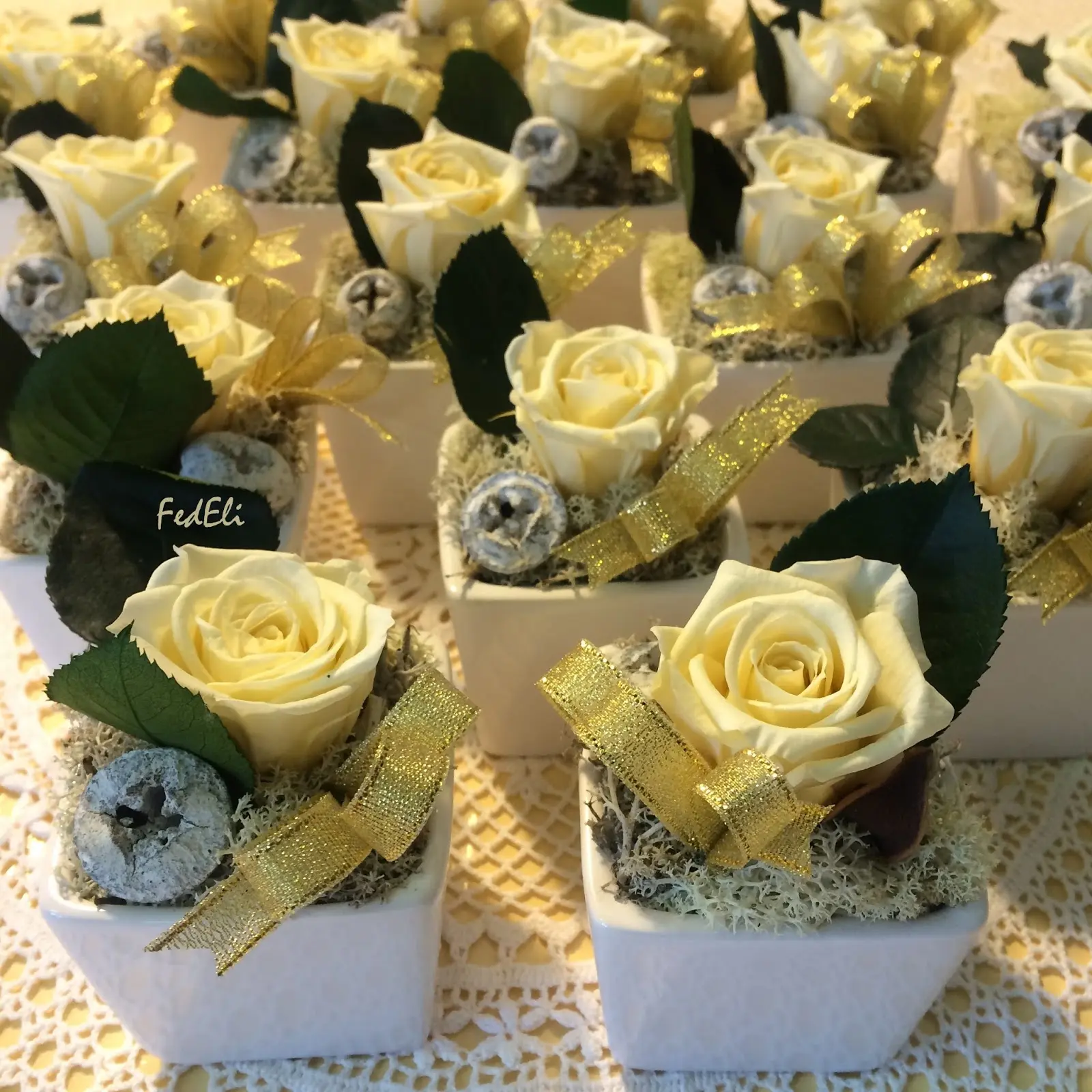 composizioni fiori per nozze d'oro - Cosa regalare alla moglie per i 50 anni di matrimonio