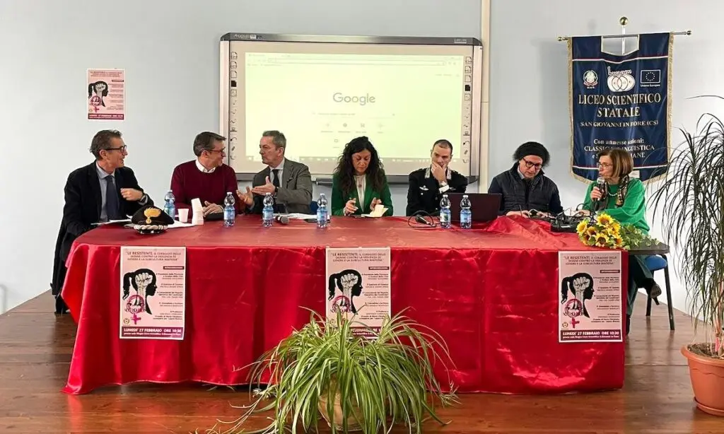 Liceo Scientifico San Giovanni in Fiore - Cosa si fa al liceo scientifico bio medico liceo scientifico san giovanni in fiore - Cosa si fa al liceo scientifico bio medico