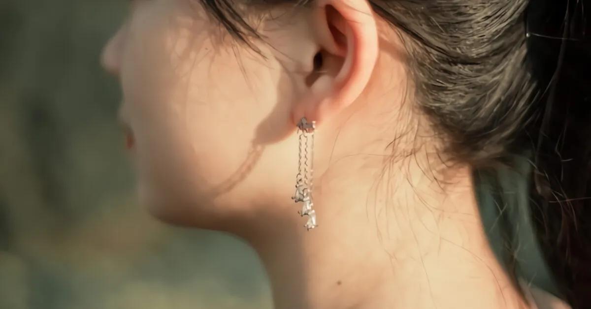 Orecchino Fiore: Un Accessorio Versatile e di Tendenza - Dove comprare orecchini online orecchino fiore - Dove comprare orecchini online