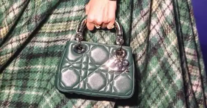 borsa dior fiori - Dove sono prodotte le borse di Dior