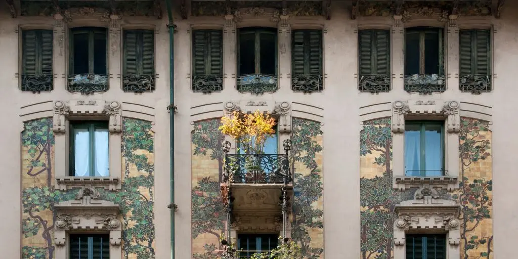 Fiore Liberty: l'arte floreale che ha rivoluzionato l'Italia - Perché si dice Liberty fiore liberty - Perché si dice Liberty