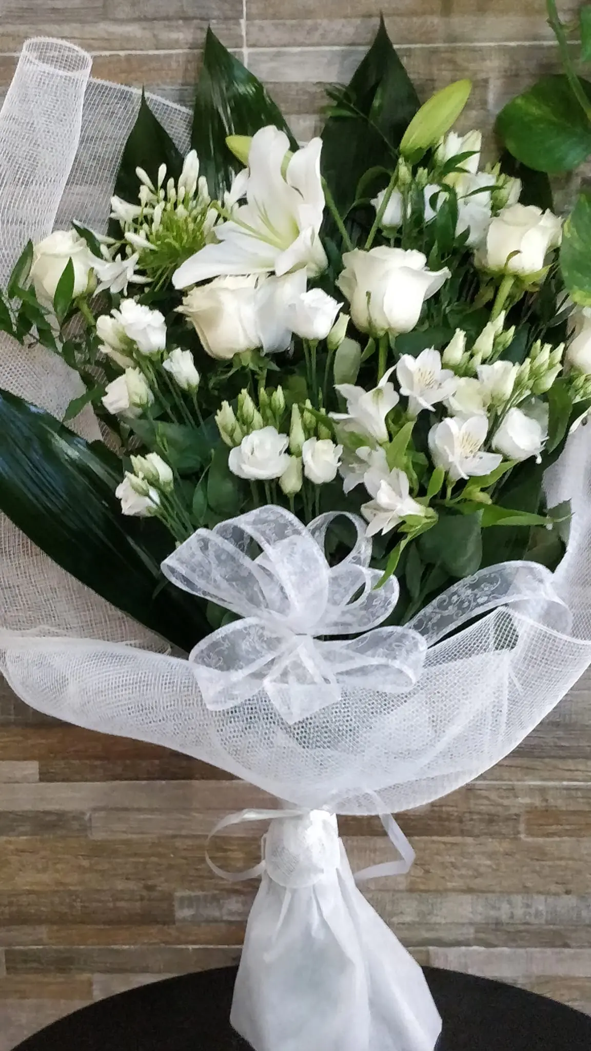 fiori bianchi matrimonio giugno - Perché sposarsi a giugno