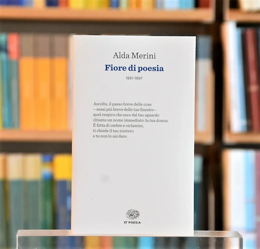 fiore di poesia - Qual è la poesia più famosa di Alda Merini