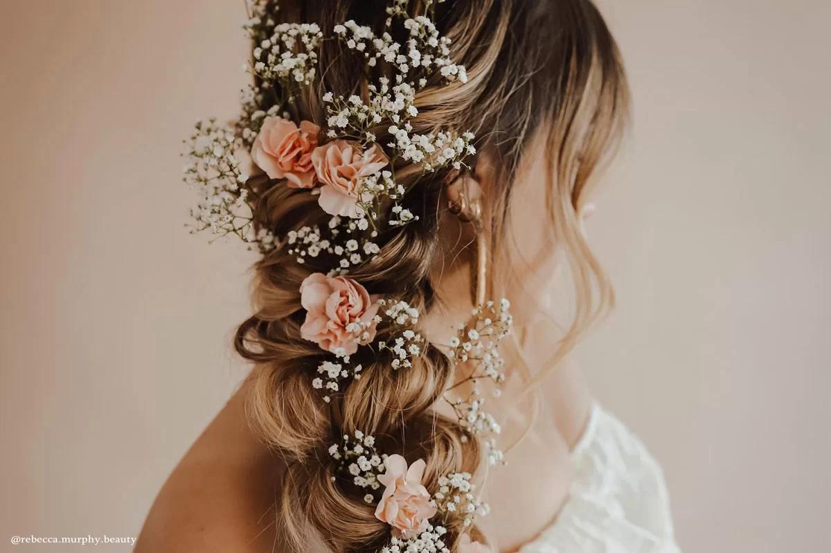 Acconciature sposa con fiore laterale: il tocco di eleganza per il tuo grande giorno - Quando fare prova acconciatura sposa acconciature sposa con fiore laterale - Quando fare prova acconciatura sposa