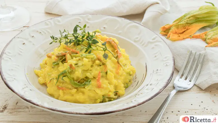 Risotto ai fiori di zucca e zafferano: un piatto profumato e colorato - Quando si mettono i pistilli di zafferano nel risotto risotto fiori di zucca e zafferano - Quando si mettono i pistilli di zafferano nel risotto
