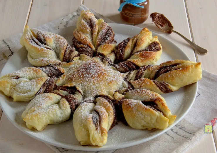 fiore di pasta sfoglia alla nutella - Quante calorie ha una sfoglia alla nutella