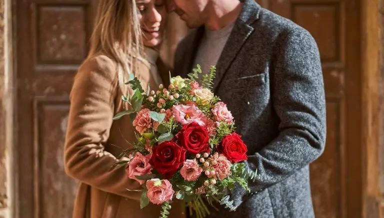 Cosa significa regalare fiori ad un uomo - Quante rose regalare ad un uomo fiori da regalare ad un uomo - Quante rose regalare ad un uomo