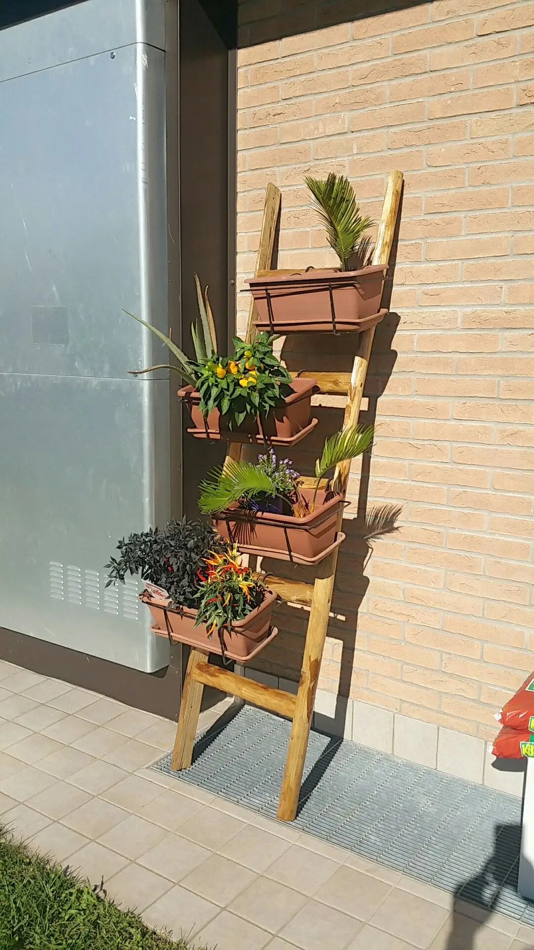 Scala per fiori: un accessorio essenziale per la presentazione di fiori - Quanti fiori si mettono in un vaso scala per fiori - Quanti fiori si mettono in un vaso