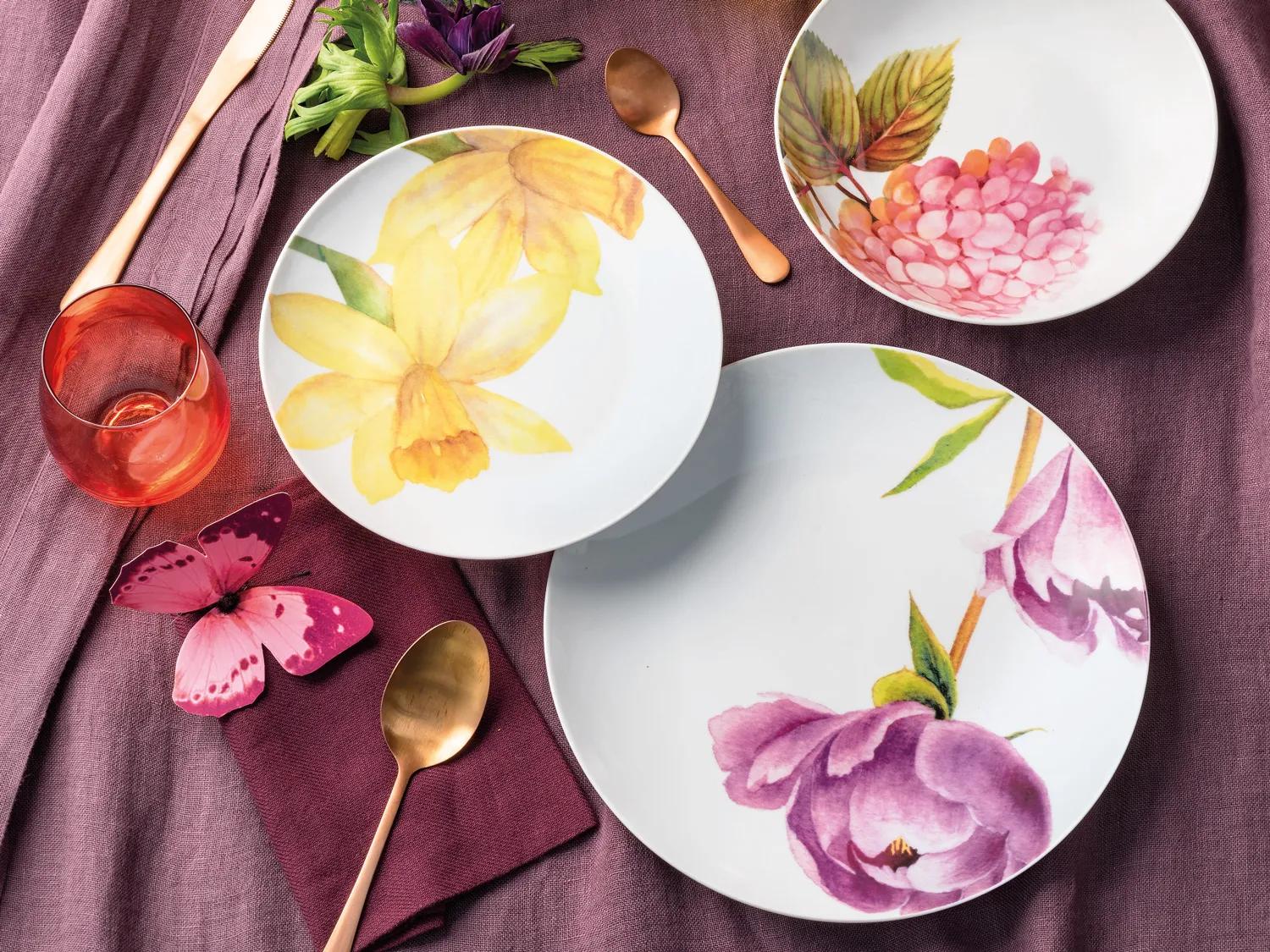 Servizio piatti con fiori: un tocco floreale per la tua tavola - Quanti servizi di piatti bisogna avere servizio piatti con fiori - Quanti servizi di piatti bisogna avere
