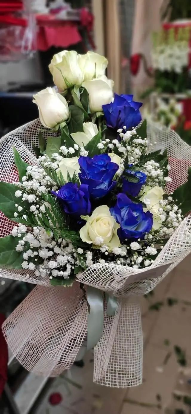 mazzo di fiori blu - Quanto cosa un mazzo di rose blu