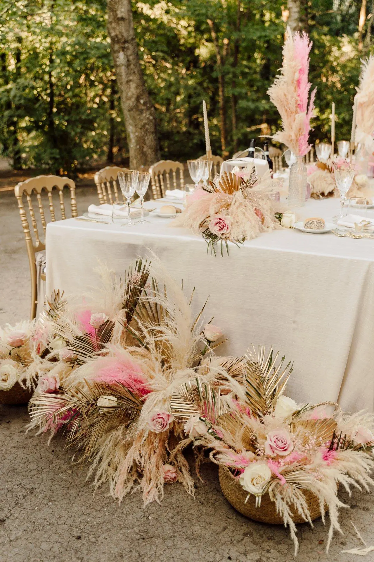 allestimento fiori matrimonio - Quanto costa fare un arco con fiori per un matrimonio