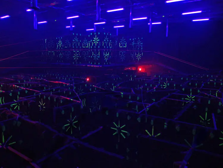 Laser Game Bowling dei Fiori - Divertimento garantito per tutte le età - Quanto costa partita laser game laser game bowling dei fiori - Quanto costa partita laser game