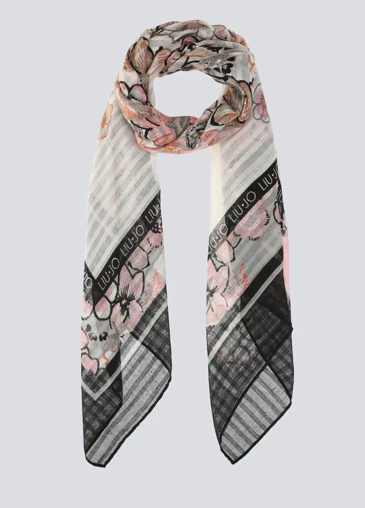 Foulard Liu Jo Fiori: Il tocco floreale per completare il tuo look - Quanto costa una sciarpa di seta foulard liu jo fiori - Quanto costa una sciarpa di seta