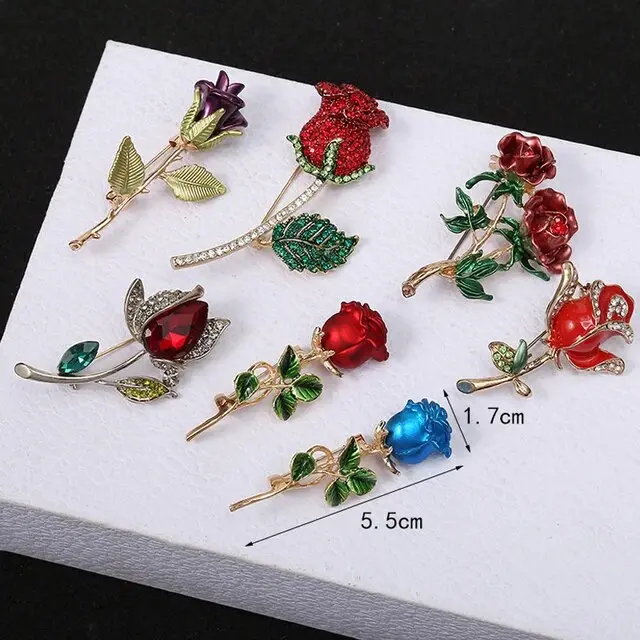 Spille con fiori: accessori eleganti per ogni occasione