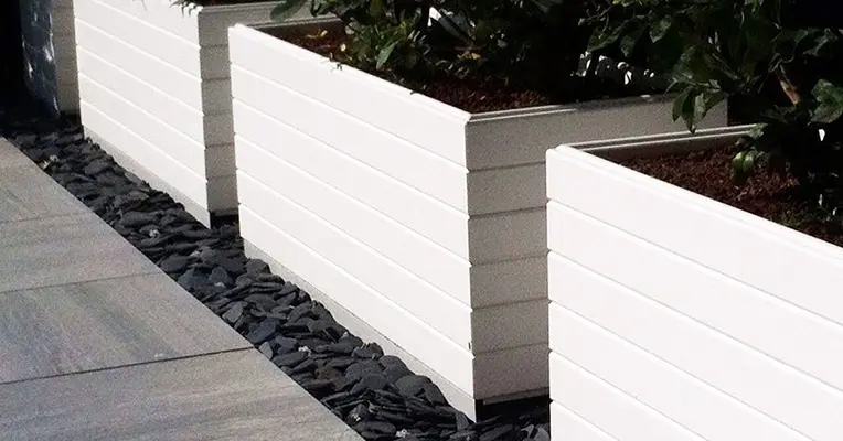 Fioriere di plastica: la soluzione ideale per il tuo giardino - Quanto costano vasi plastica fioriere di plastica - Quanto costano vasi plastica