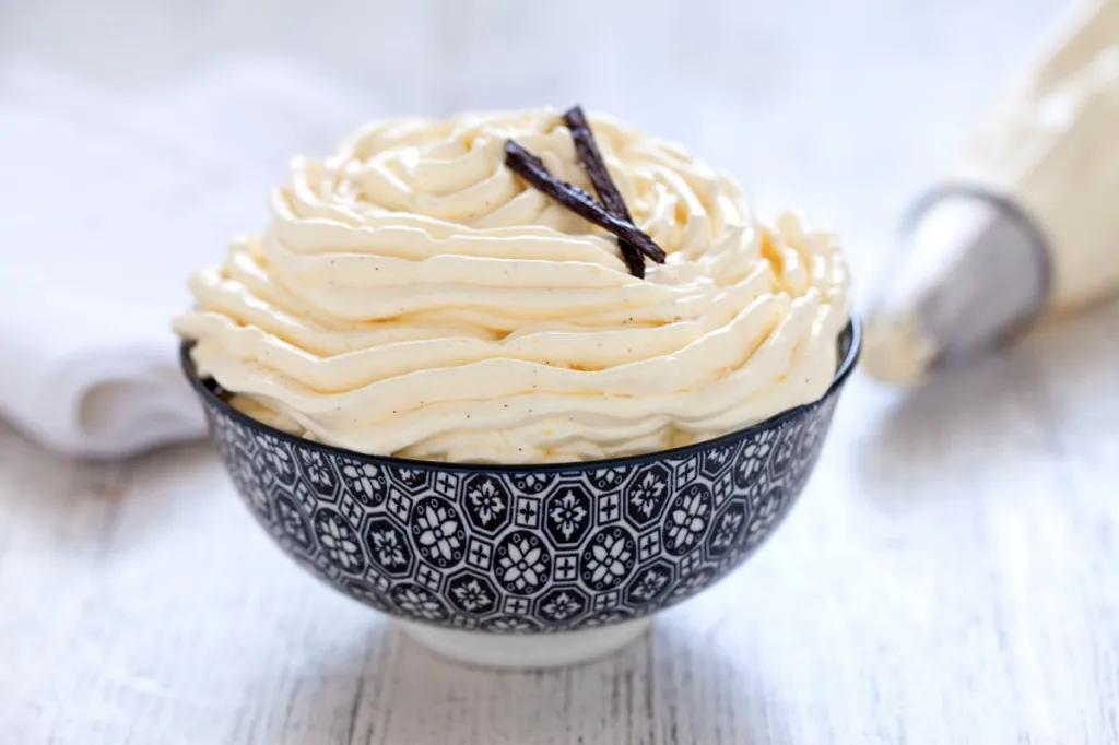 Crema al burro per fiori: un tocco dolce per le tue creazioni floreali - Quanto dura la crema di burro in frigo crema al burro per fiori - Quanto dura la crema di burro in frigo